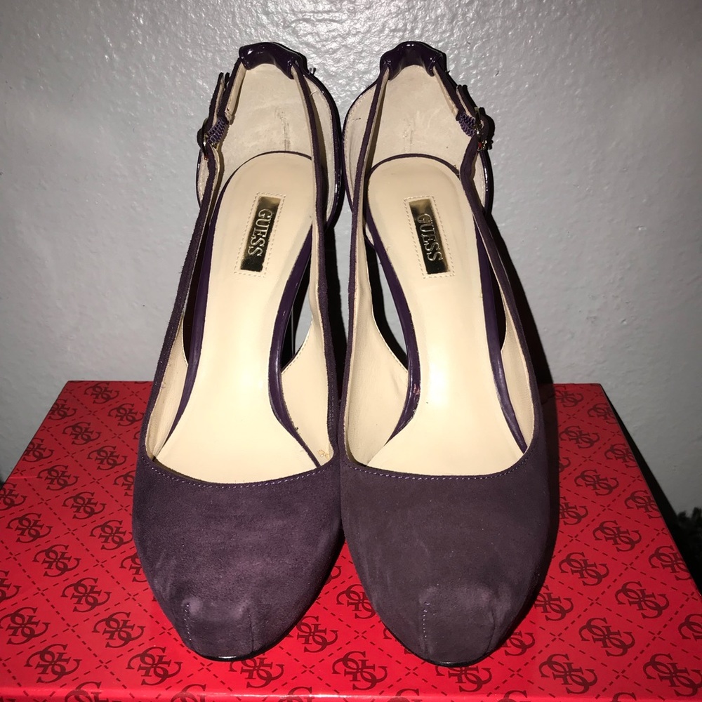 Guess JACOBA 2 Suede Pumps